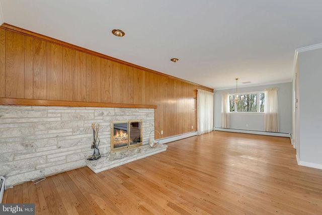 2 CEDAR LN, Pemberton, NJ 08068