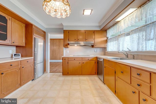 2 CEDAR LN, Pemberton, NJ 08068