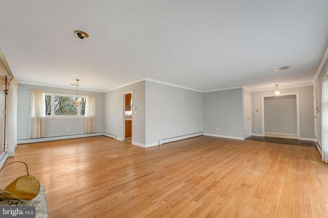 2 CEDAR LN, Pemberton, NJ 08068