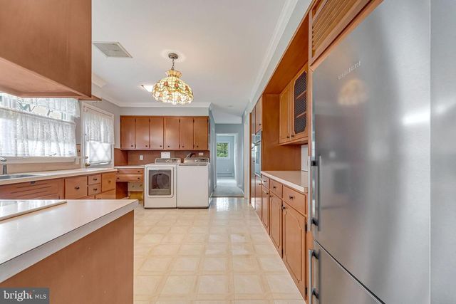 2 CEDAR LN, Pemberton, NJ 08068