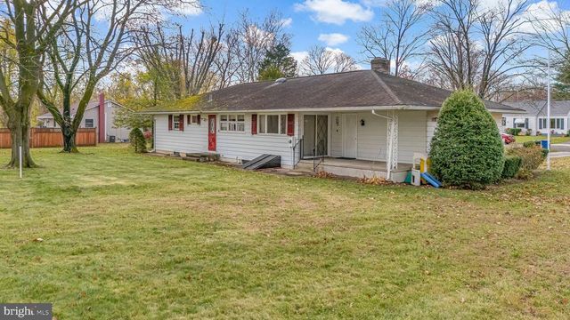 2 CEDAR LN, Pemberton, NJ 08068