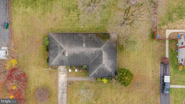 2 CEDAR LN, Pemberton, NJ 08068