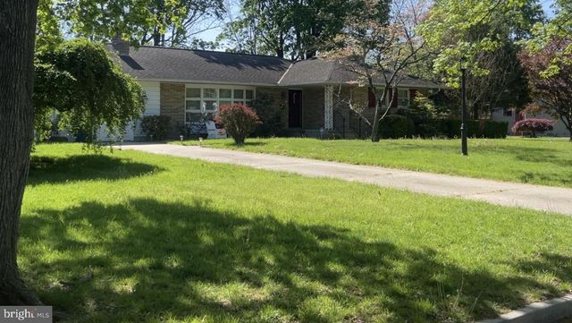 2 CEDAR LN, Pemberton, NJ 08068