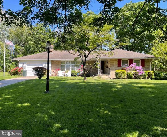 2 CEDAR LN, Pemberton, NJ 08068