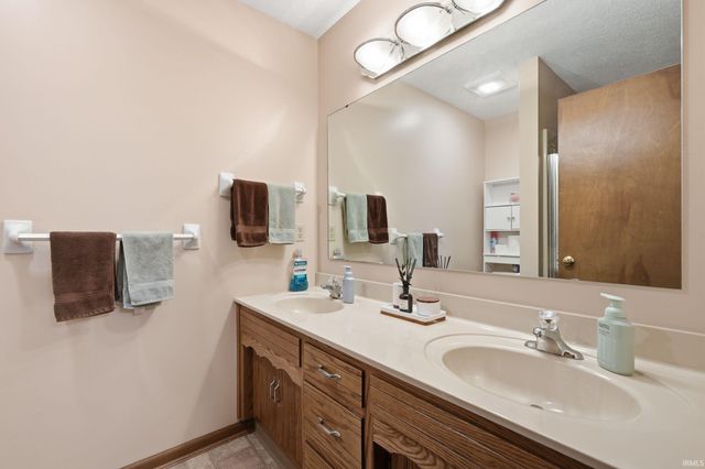 848 Bennett Court, Carmel, IN 46032