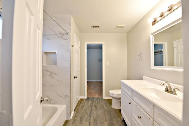 1403 Catalina DR, Leander, TX 78641