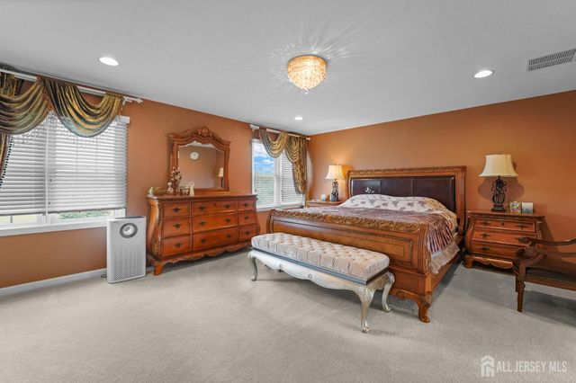 5 Bouvier Lane, South Brunswick, NJ 08816