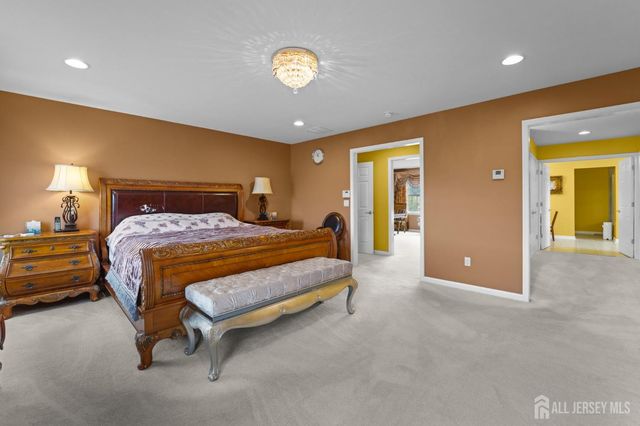 5 Bouvier Lane, South Brunswick, NJ 08816