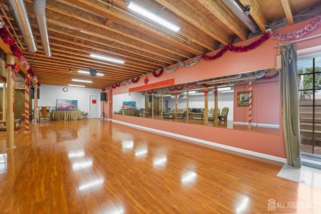 5 Bouvier Lane, South Brunswick, NJ 08816