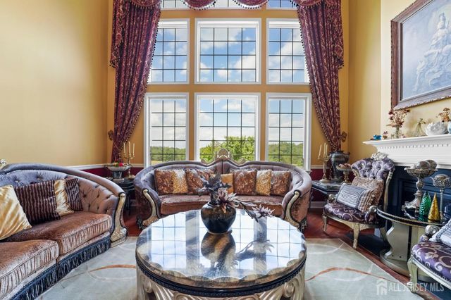 5 Bouvier Lane, South Brunswick, NJ 08816