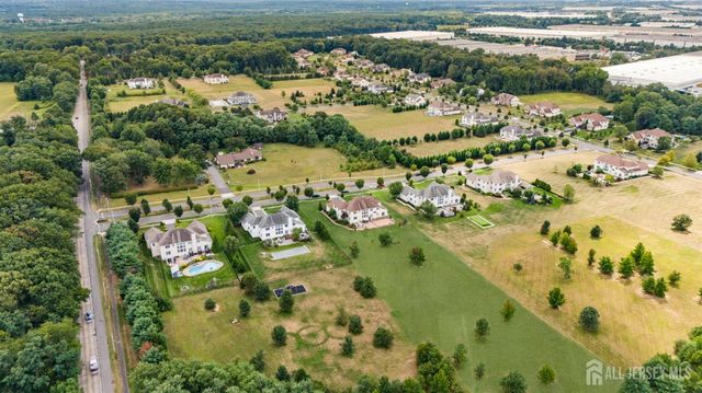 5 Bouvier Lane, South Brunswick, NJ 08816