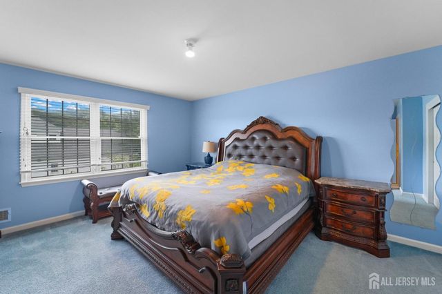 5 Bouvier Lane, South Brunswick, NJ 08816