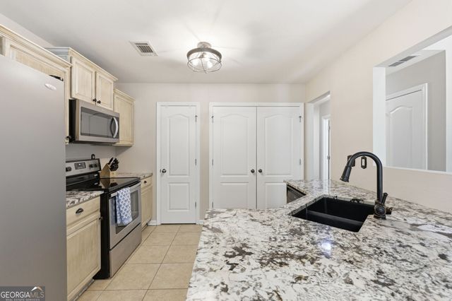 6825 White Walnut Way, Braselton, GA 30517