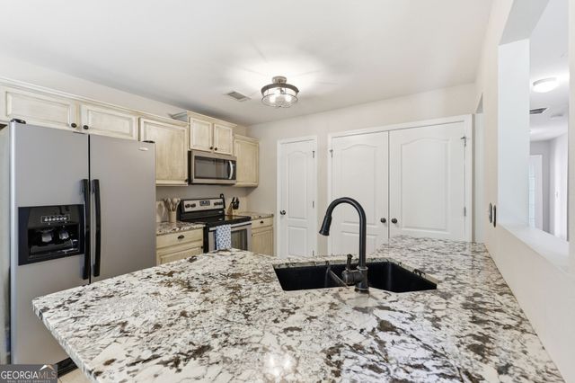 6825 White Walnut Way, Braselton, GA 30517