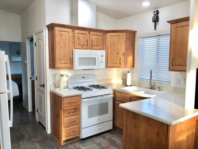 74711 Dillon Rd Spc 1017, Desert Hot Springs, CA 92241