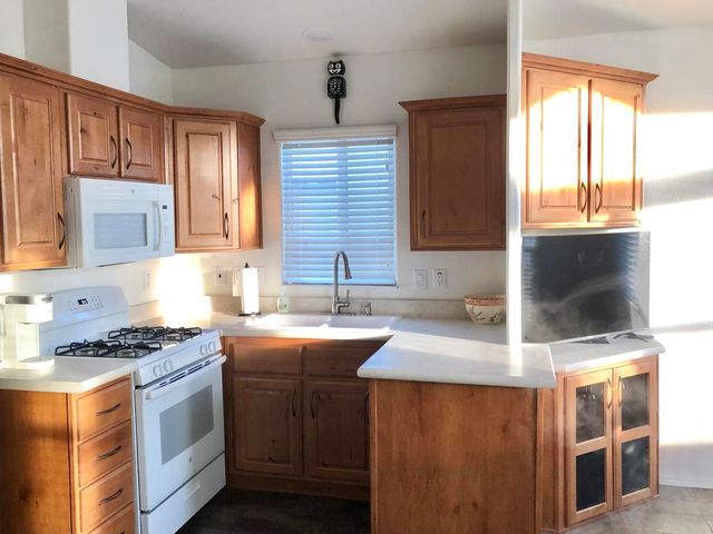 74711 Dillon Rd Spc 1017, Desert Hot Springs, CA 92241