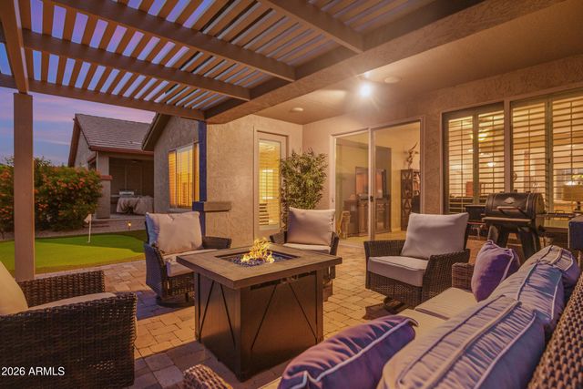 32119 N ECHO CANYON Road, San Tan Valley, AZ 85143
