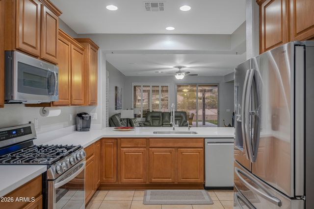 32119 N ECHO CANYON Road, San Tan Valley, AZ 85143