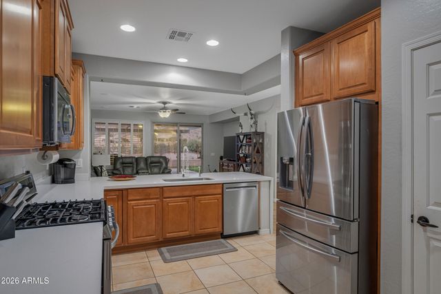 32119 N ECHO CANYON Road, San Tan Valley, AZ 85143