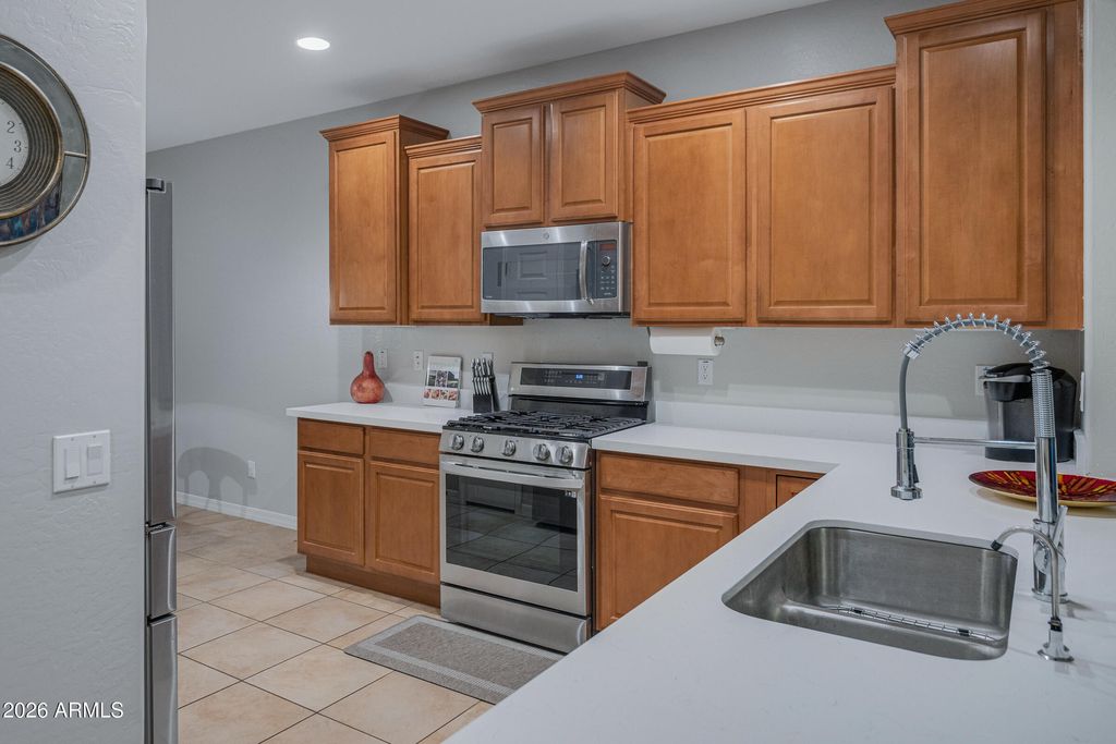 32119 N ECHO CANYON Road, San Tan Valley, AZ 85143 — photo 3