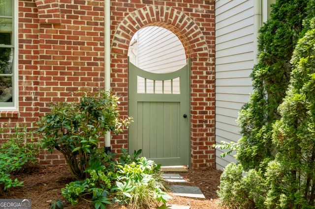 6770 Meeting House Road, Cumming, GA 30040