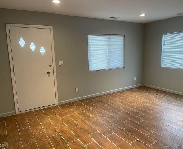 4430 Chicago Road, Warren, MI 48092