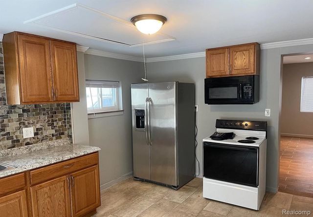 4430 Chicago Road, Warren, MI 48092