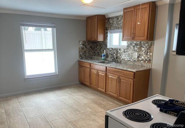 4430 Chicago Road, Warren, MI 48092