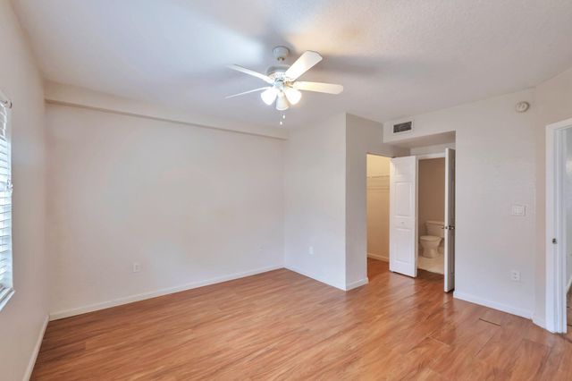 1103 Golden Lakes Boulevard 1013, West Palm Beach, FL 33411