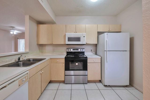 1103 Golden Lakes Boulevard 1013, West Palm Beach, FL 33411