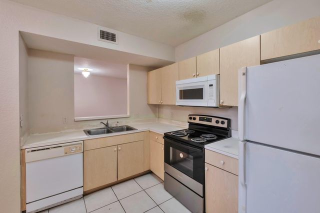 1103 Golden Lakes Boulevard 1013, West Palm Beach, FL 33411