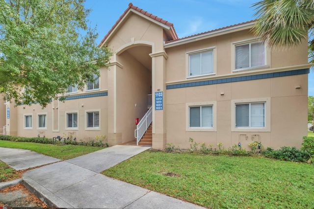 1103 Golden Lakes Boulevard 1013, West Palm Beach, FL 33411