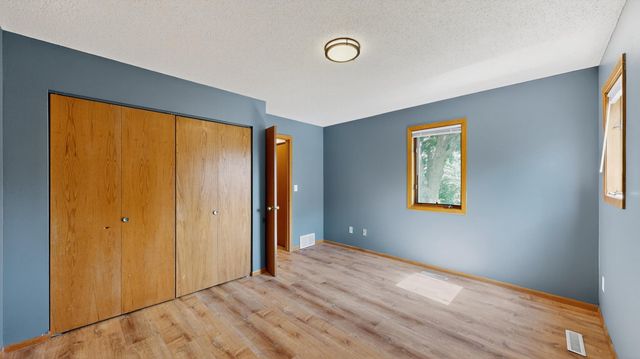 19 Elton Ridge Court NW, Rochester, MN 55901