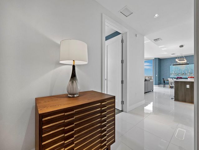 111 S PINEAPPLE AVENUE 1007, Sarasota, FL 34236