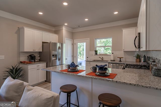 142 Fair Oak Lane, Calhoun, GA 30701