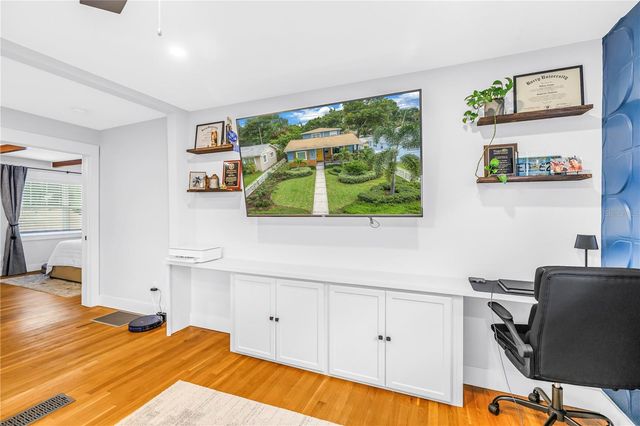 3935 BURLINGTON AVENUE N, St Petersburg, FL 33713