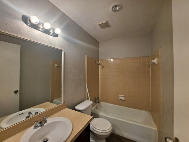 2617 Princeton Drive, Lancaster, TX 75134