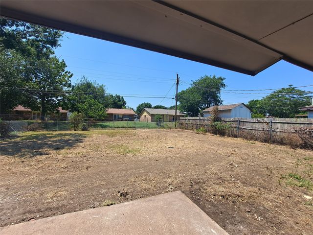 2617 Princeton Drive, Lancaster, TX 75134
