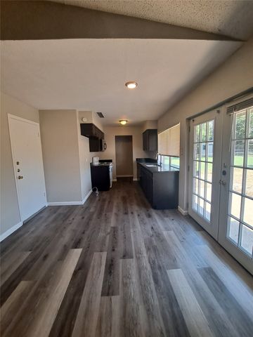 2617 Princeton Drive, Lancaster, TX 75134