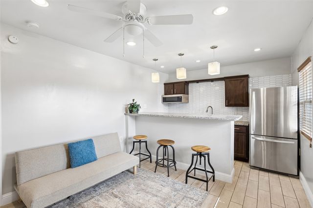 307 E Mitchell Street E, Arlington, TX 76010