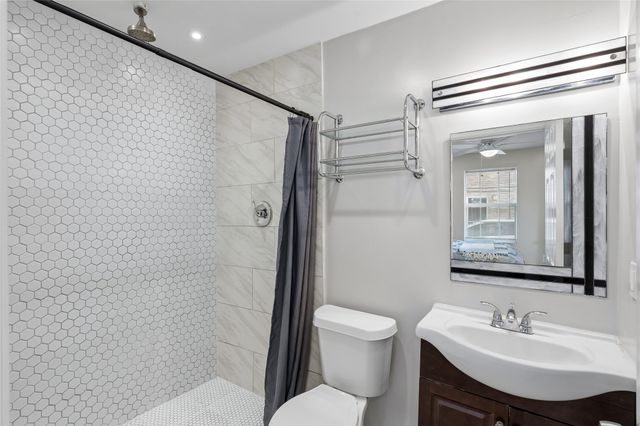 307 E Mitchell Street E, Arlington, TX 76010