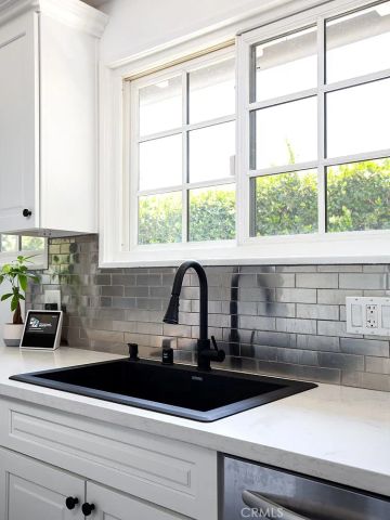 1900 Sycamore Drive, San Marino, CA 91108