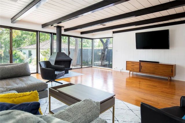 1900 Sycamore Drive, San Marino, CA 91108