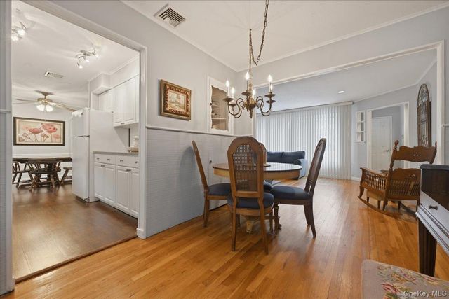 1270 Dahlia Lane, Wantagh, NY 11793