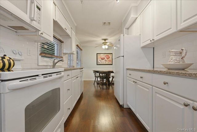 1270 Dahlia Lane, Wantagh, NY 11793
