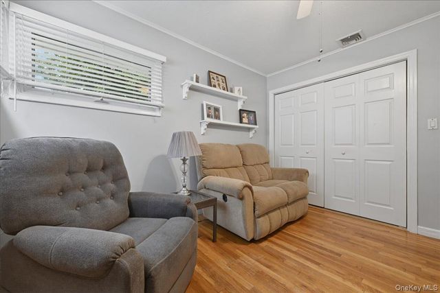 1270 Dahlia Lane, Wantagh, NY 11793