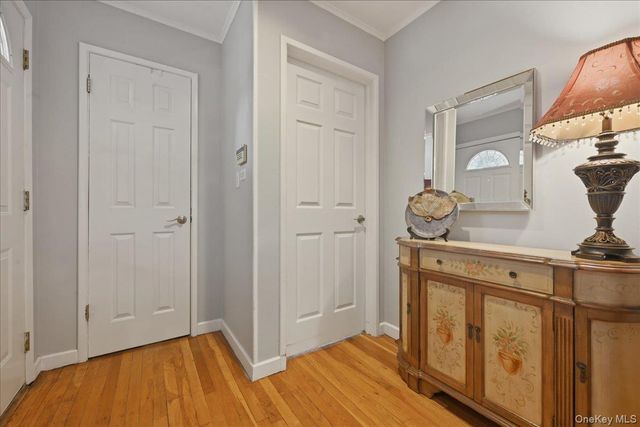 1270 Dahlia Lane, Wantagh, NY 11793