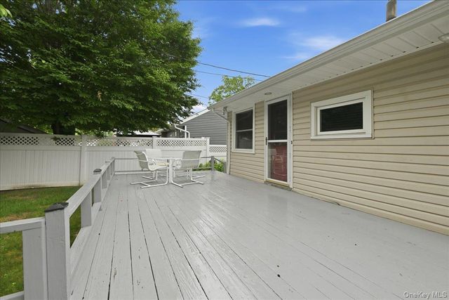 1270 Dahlia Lane, Wantagh, NY 11793