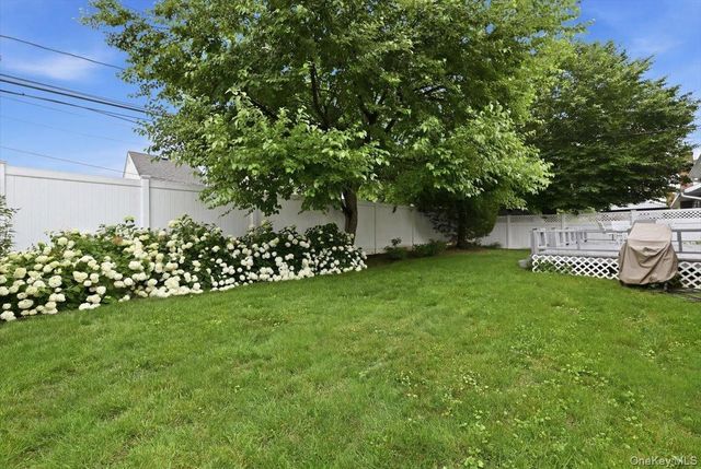 1270 Dahlia Lane, Wantagh, NY 11793