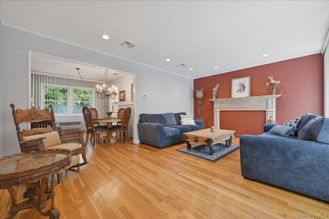 1270 Dahlia Lane, Wantagh, NY 11793